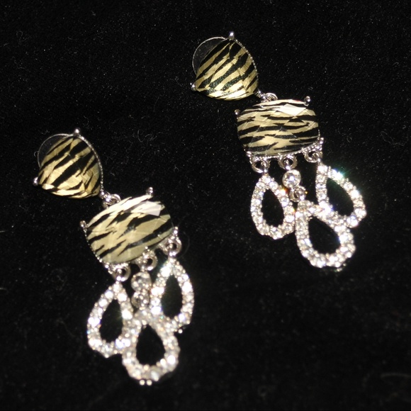LJ Rose Jewelry - Zebra Print CZ Earrings 8001